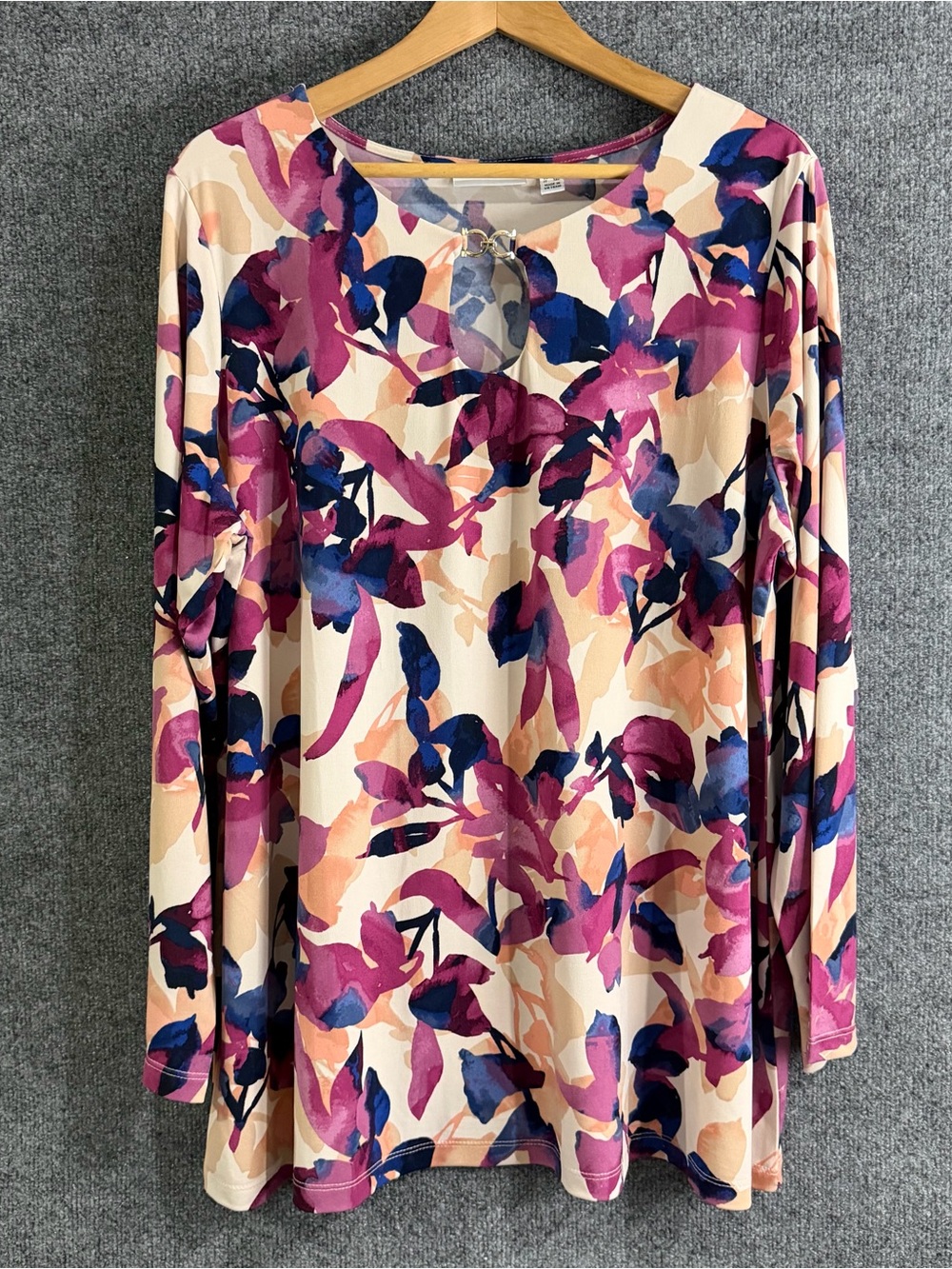 Susan Graver Womens 2X Liquid Knit Tunic Blouse Floral Magenta Gold Hardware Top